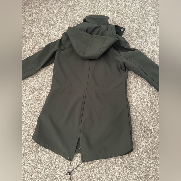 Kenneth Cole Trench Coat - Picture 5 of 6